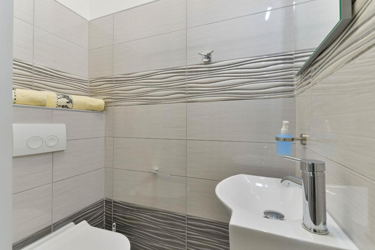 Family Friendly Apartments With A Swimming Pool Zadar - 18098 Exterior photo